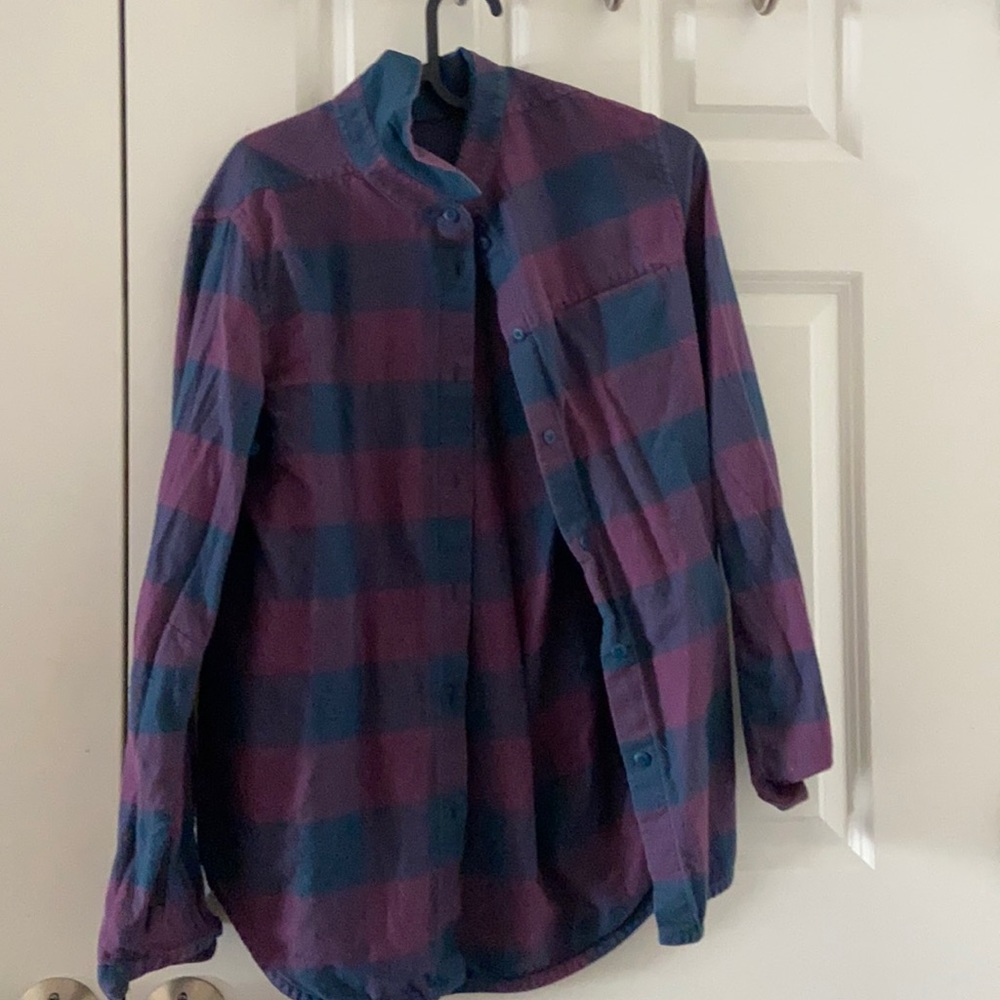 Blue and purple Lululemon flannel size 6